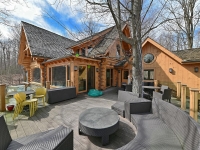 27_Deck-with-glass-railing